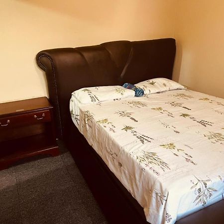 Mphatlalatsane Bnb Maseru Luaran gambar