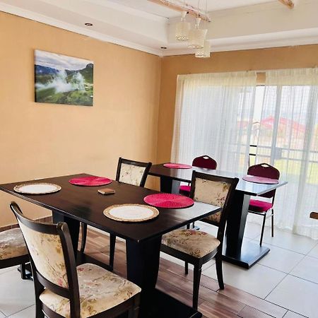 Mphatlalatsane Bnb Maseru Luaran gambar