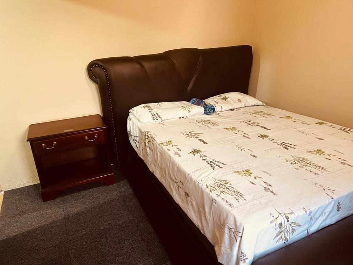 Mphatlalatsane Bnb Maseru Luaran gambar