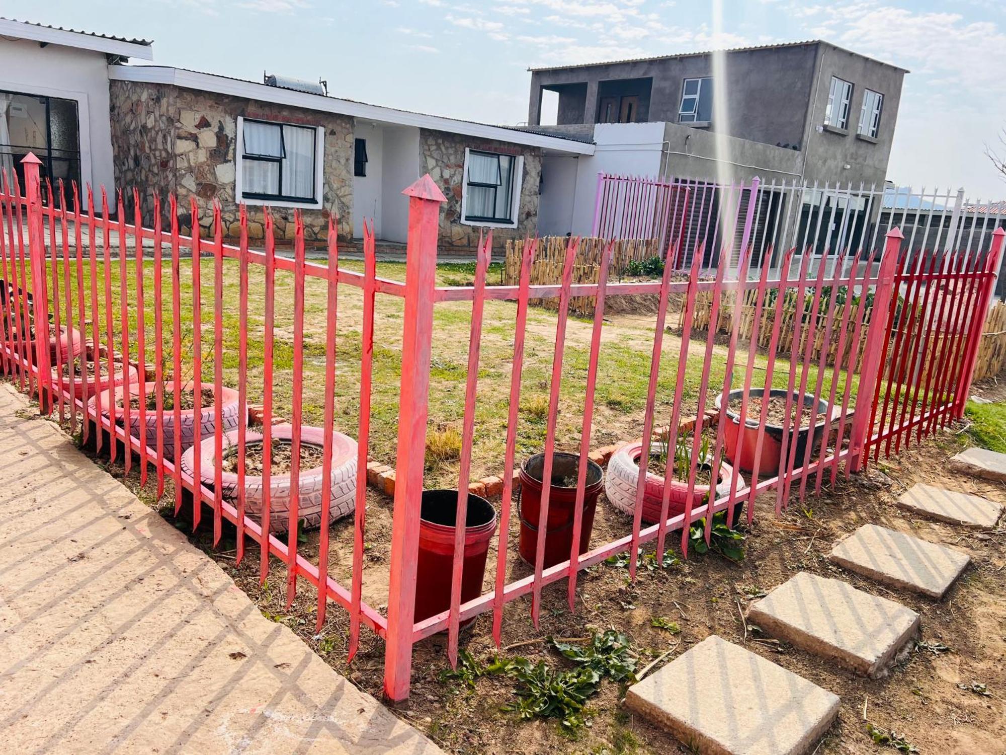 Mphatlalatsane Bnb Maseru Luaran gambar